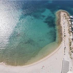 4 Bedroom Villa with Pool near Vodice town, Sibenik Riviera, sleeps 8